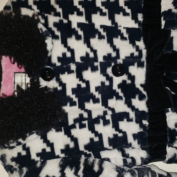 American Widgeon black and white soft fur button front coat - Picture 2 of 9